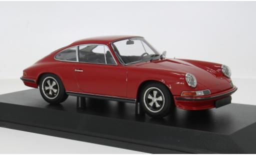 Diecast model cars Porsche 911 Base red 1972 1/18 Minichamps