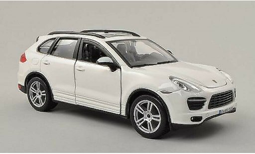 Porsche Cayenne Turbo 1/24 Burago (92A) white diecast model cars