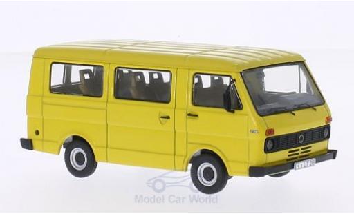 Diecast model cars Volkswagen LT28 Base yellow 1/43 Premium ClassiXXs