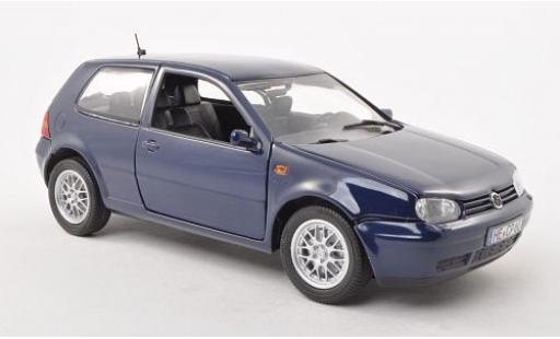 Diecast model cars Volkswagen Golf Base IV blue 1997 sans Vitrine 1/18 Revell