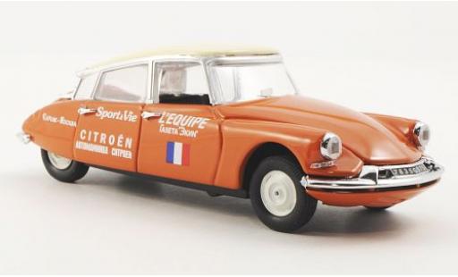 Diecast model cars Citroen ID 19 Berline 1957 Paris - Moskau 1/43 Rio