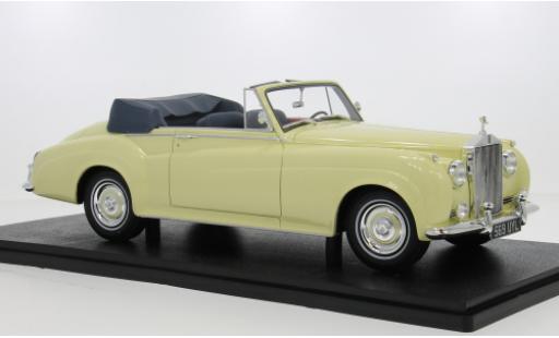 Diecast model cars Rolls Royce Silver Cloud DHC beige 1960 1/18 Cult Scale Models