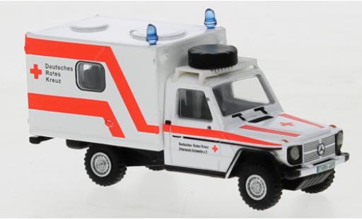 Diecast model cars Mercedes Classe G Base Krankenwagen Rotes Kreuz 1/87 Schuco