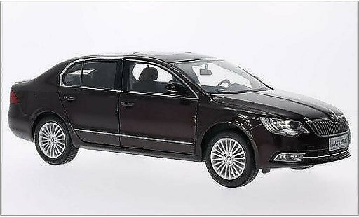 Skoda Superb Base 1/18 Paudi red 2013 diecast model cars