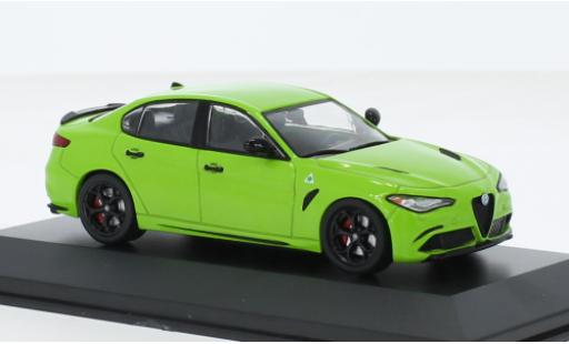 Diecast model cars Alfa Romeo Giulia quadrifoglio metallise la chaux 1/43 Solido