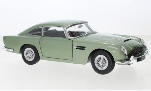 Diecast model cars Aston Martin DB5 saloon metallise la chaux RHD 1964 1/18 Solido