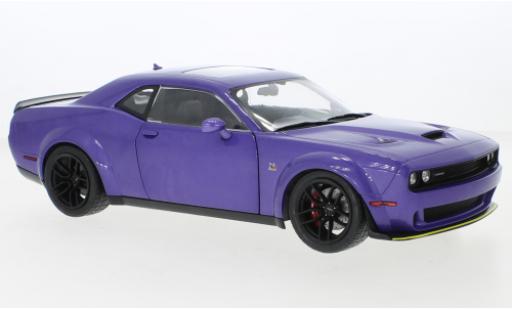 Diecast model cars Dodge Challenger Scat Pack R/T Widebody metallise purple 2020 1/18 Solido