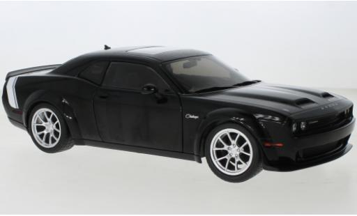 Diecast model cars Dodge Challenger SRT Hellcat Widebody black 2023 1/18 Solido