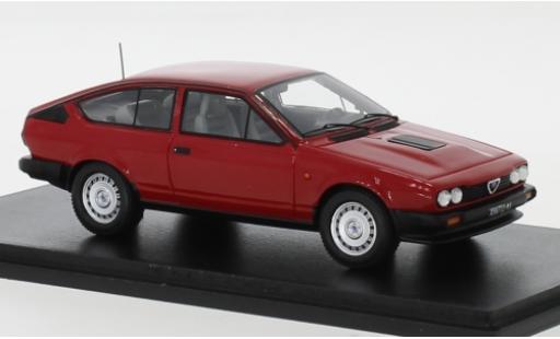 Diecast model cars Alfa Romeo Alfetta gtv6 V6 red 1980 1/43 Spark
