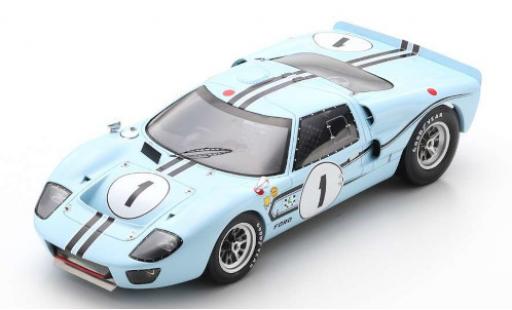 Diecast model cars Ford GT40 Mk II MkIIB RHD No.1 12h Reims 1967 J.Schlesser/G.Ligier 1/18 Spark
