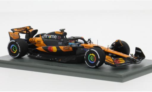 Diecast model cars McLaren F1 Base MCL39 GP Australien 2025 Team #81 1/43 Spark