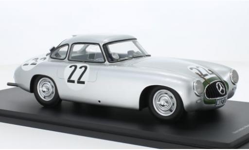 Diecast model cars Mercedes 300 Base SL No.22 24h Le Mans 1952 1/18 Spark
