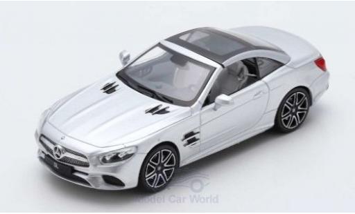 Diecast model cars Mercedes SL Base 450 grey 2017 SoftTop liegt ein 1/43 Spark