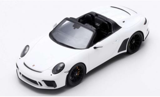 Diecast model cars Porsche 911 Speedster (991) white 2019 1/18 Spark