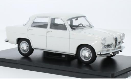 Diecast model cars Alfa Romeo Giulietta berlina ti .-132 white 1958 1/24 SpecialC