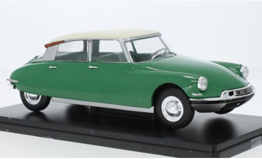 Diecast model cars Citroen DS 19 .-132 vert/beige 1956 1/24 SpecialC