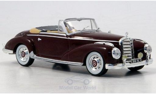 Diecast model cars Mercedes 300 Roadster S (W188) red 1952 without Vitrine 1/43 SpecialC