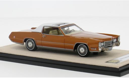 Diecast model cars Cadillac Eldorado Biarritz orange 1970 1/43 Stamp Models