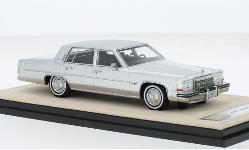 Diecast model cars Cadillac Sedan Sedan DeVille silver 1983 1/43 Stamp Models