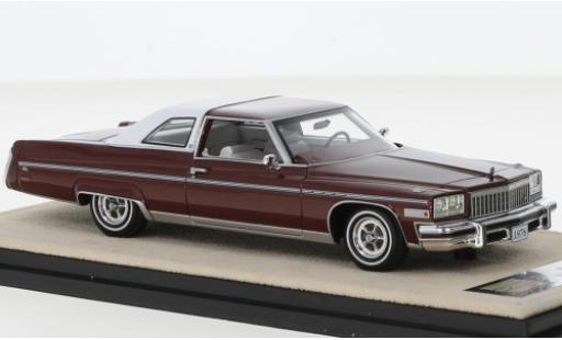 Diecast model cars Buick Electra Coupe 225 limited metallise red /white 1976 1/43 Stamp Models