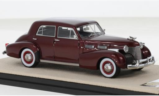 Diecast model cars Cadillac Fleetwood Sixty Special metallise red 1940 1/43 Stamp Models