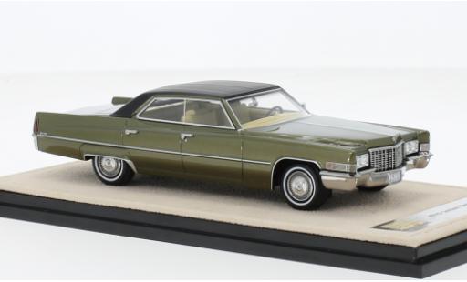 Diecast model cars Cadillac Sedan Sedan DeVille metallise vert/black 1970 1/43 Stamp Models