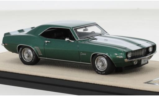 Diecast model cars Chevrolet Camaro Z28 metallise green/white 1969 1/43 Stamp Models