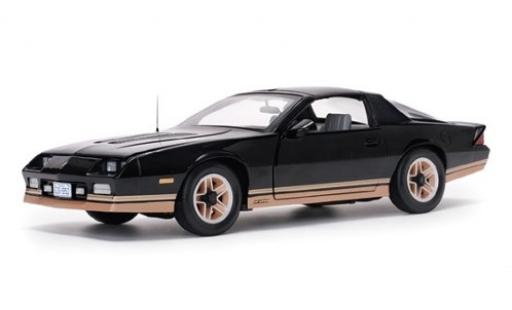 Diecast model cars Chevrolet Camaro Z28 black 1985 1/18 Sun Star