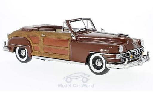 Diecast model cars Chrysler Town & Country Station Wagon brown/Holzoptik 1948 1/18 Sun Star