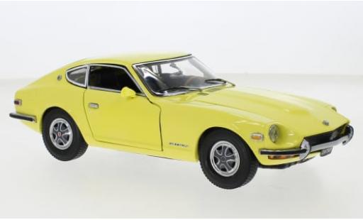 Diecast model cars Datsun 240Z Coupe yellow 1972 1/18 Sun Star