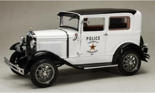 Diecast model cars Ford Model A Tudor white/black West Virginia Police 1931 1/18 Sun Star