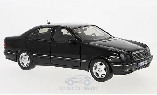 Diecast model cars Mercedes E Base E320 (W210) black 1/18 Sun Star