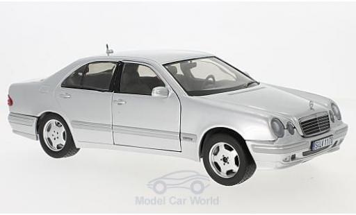 Diecast model cars Mercedes E Base E320 (W210) grey 1/18 Sun Star