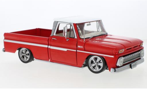 Diecast model cars Chevrolet C-10 lowrider Stepside Pick Up Low Rider red 1965 1/18 Sun Star