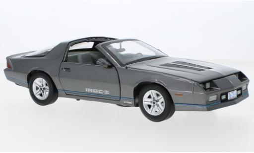 Diecast model cars Chevrolet Camaro IROC -Z metallise grey 1985 1/18 Sun Star