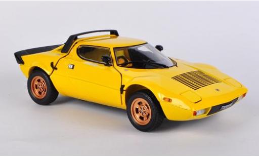 Diecast model cars Lancia Stratos Base yellow 1975 1/18 Sun Star