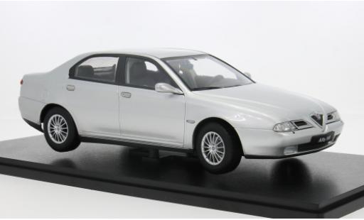 Diecast model cars Alfa Romeo 166 berlina silver 1999 1/18 Triple 9 Collection