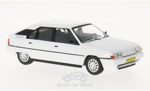 Diecast model cars Citroen BX TRS 16 white 1983 1/43 Triple 9 Collection