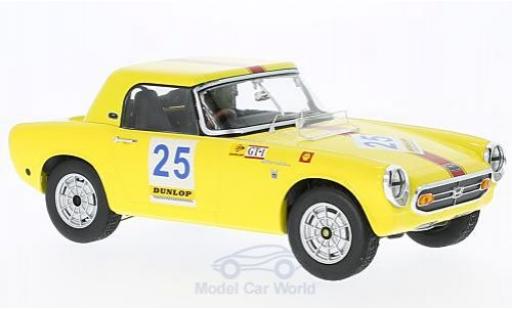 Diecast model cars Honda S800 Course 1966 Racing Version #25 1/18 Triple 9 Collection