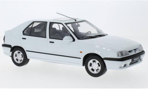 Diecast model cars Renault 19 Base white 94 1/18 Triple 9 Collection