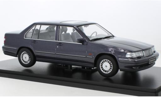 Diecast model cars Volvo 960 Base metallise purple 1996 1/18 Triple 9 Collection