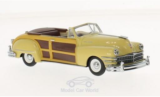 Diecast model cars Chrysler Town & Country Station Wagon yellow 1/43 Vitesse