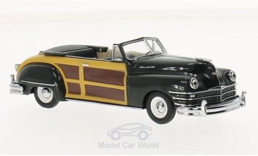 Diecast model cars Chrysler Town & Country Station Wagon green 1/43 Vitesse