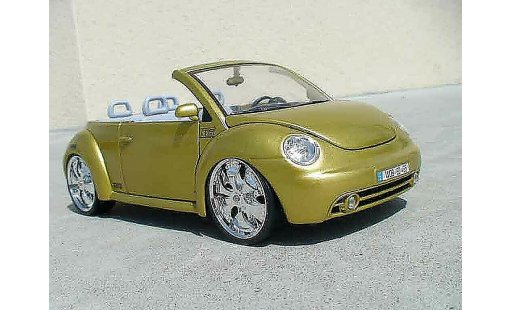 Volkswagen New Beetle Cabriolet 1/18 Burago west coast diecast model cars