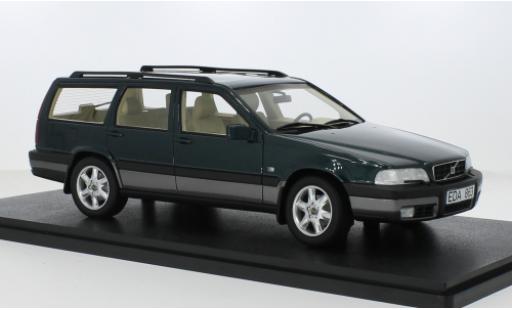 Diecast model cars Volvo V70 XC Cross Country green 1996 1/18 Cult Scale Models