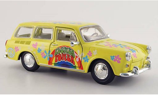 Volkswagen 1600 Variant 1/24 Maisto yellow with Dekor diecast model cars