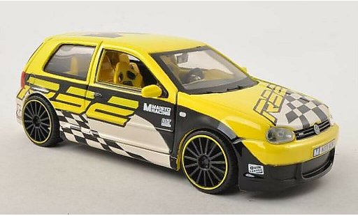 Volkswagen Golf R32 1/24 Maisto Tuning Racing yellow with Dekoration 2003 diecast model cars