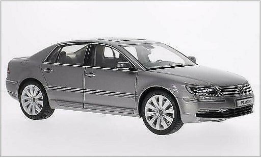 Volkswagen Phaeton Base 1/18 Kyosho metallic grey diecast model cars