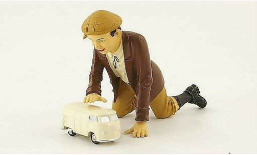 Volkswagen T1 Base 1/90 Schuco Van beige with Figur diecast model cars