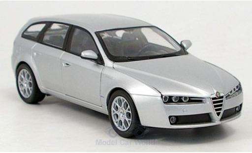 Diecast model cars Alfa Romeo 159 sportwagon grey 1/24 Welly